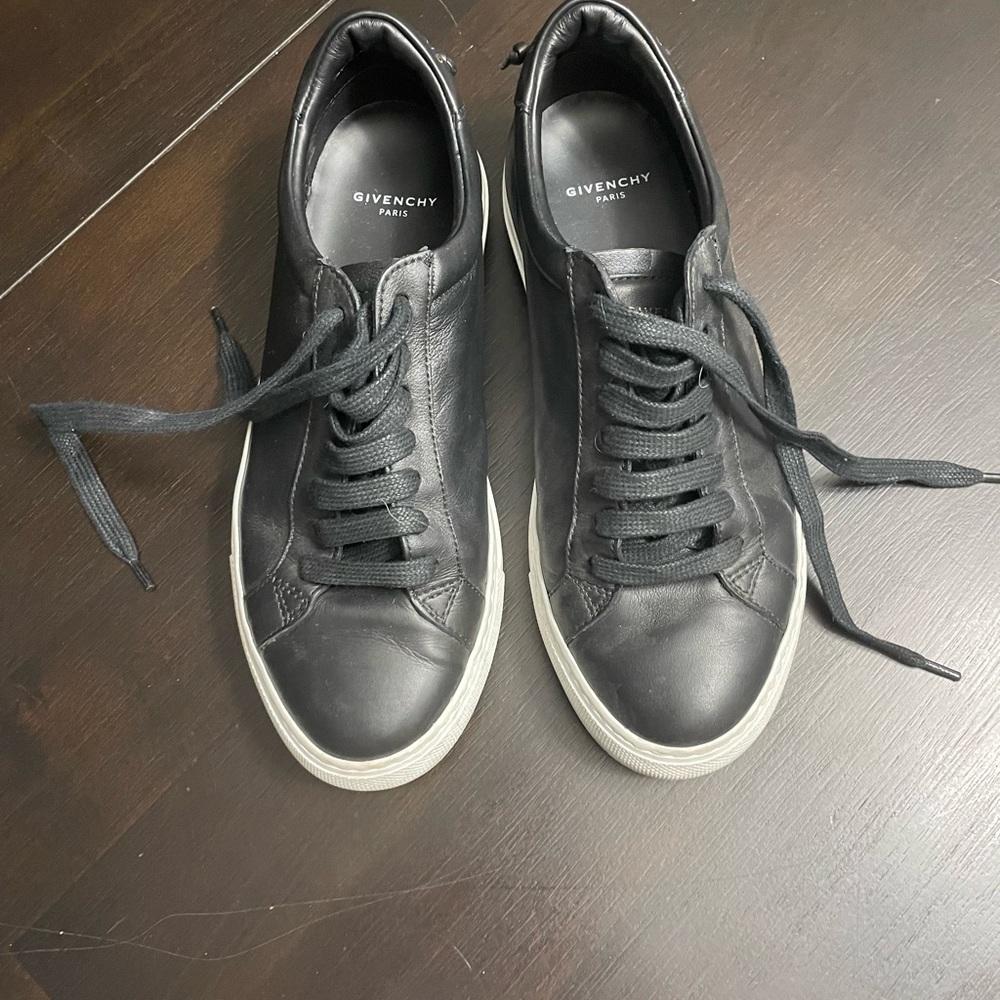 Authentic Leather Designer Givenchy Sneakers - image 3